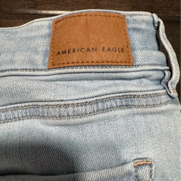❤️3/$30 AE American Eagle Next Level Kick Bootcut Jeans Light Wash - 10 Short - Picture 9 of 13
